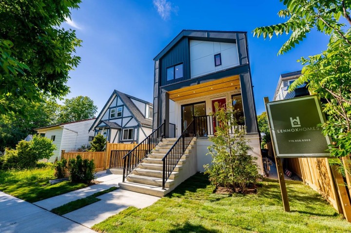 Photo 2 at 3 - 1845 E 51st Avenue, Killarney VE, Vancouver East