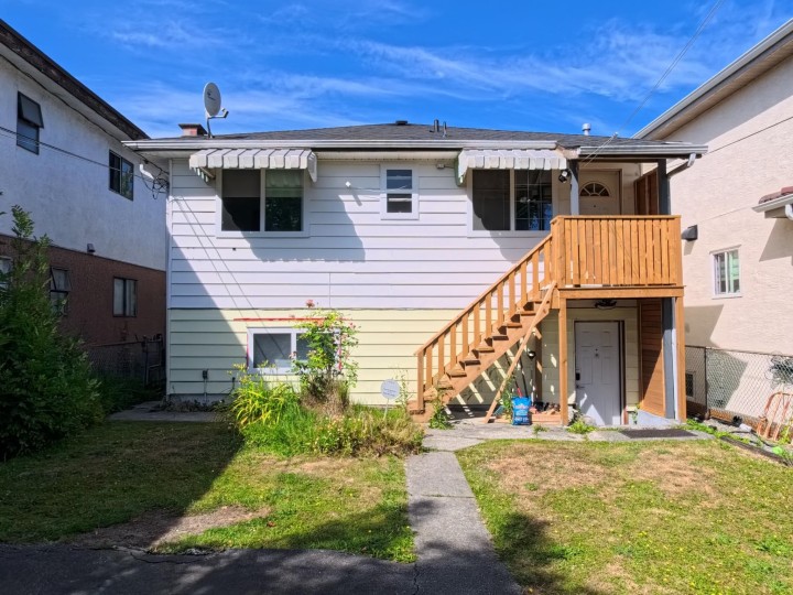 Photo 5 at 3416 Monmouth Avenue, Collingwood VE, Vancouver East