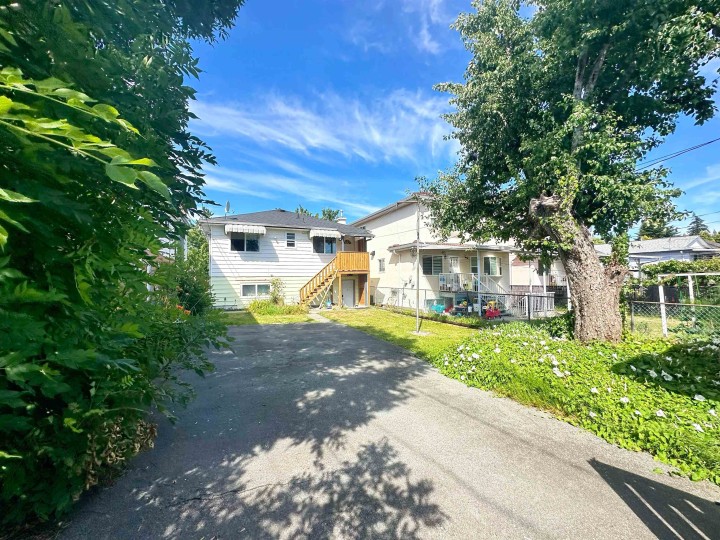 Photo 34 at 3416 Monmouth Avenue, Collingwood VE, Vancouver East