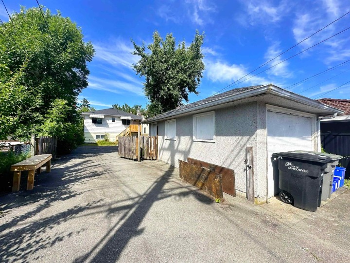 Photo 35 at 3416 Monmouth Avenue, Collingwood VE, Vancouver East