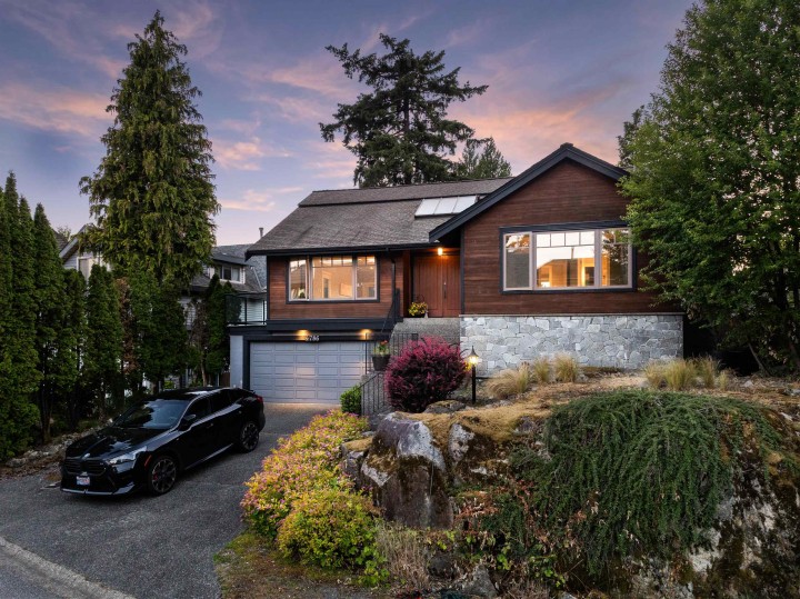 Photo 3 at 4786 Meadfeild Court, Caulfeild, West Vancouver