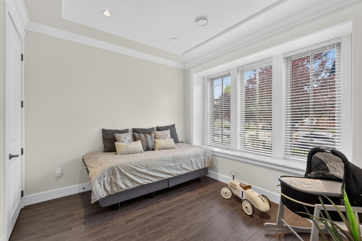 Photo 16 at 1010 E 55th Avenue, South Vancouver, Vancouver East