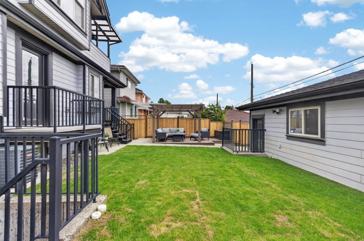 Photo 37 at 1010 E 55th Avenue, South Vancouver, Vancouver East