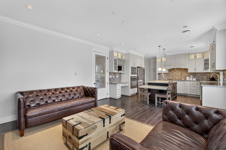 Photo 15 at 1010 E 55th Avenue, South Vancouver, Vancouver East