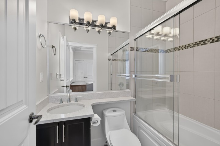 Photo 25 at 1010 E 55th Avenue, South Vancouver, Vancouver East