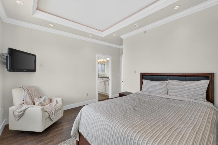 Photo 21 at 1010 E 55th Avenue, South Vancouver, Vancouver East
