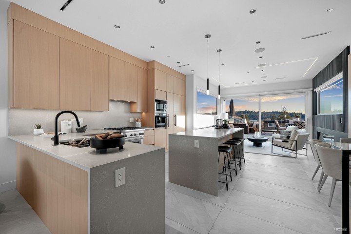Photo 4 at 1236 Duchess Avenue, Ambleside, West Vancouver