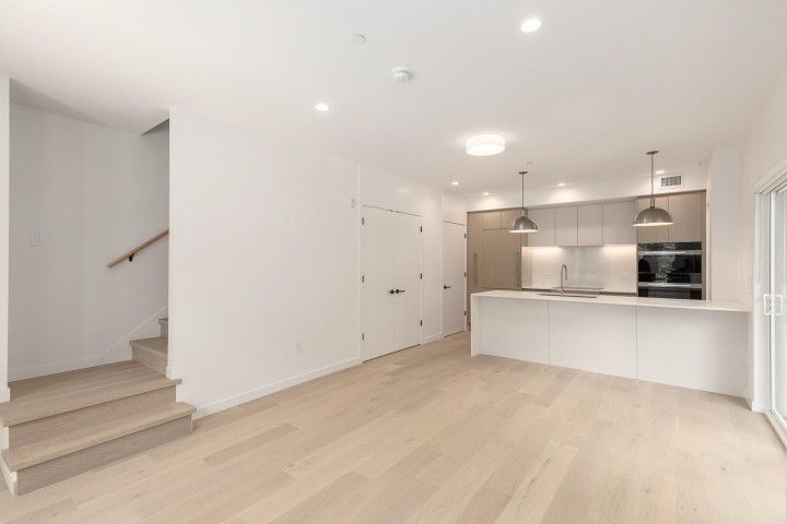 Photo 3 at 4803 Laurel Street, Cambie, Vancouver West