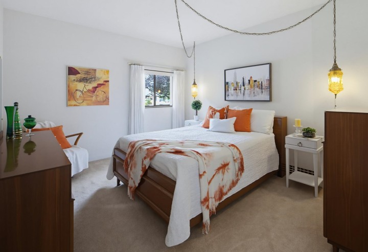 Photo 12 at 2546 Napier Street, Renfrew VE, Vancouver East