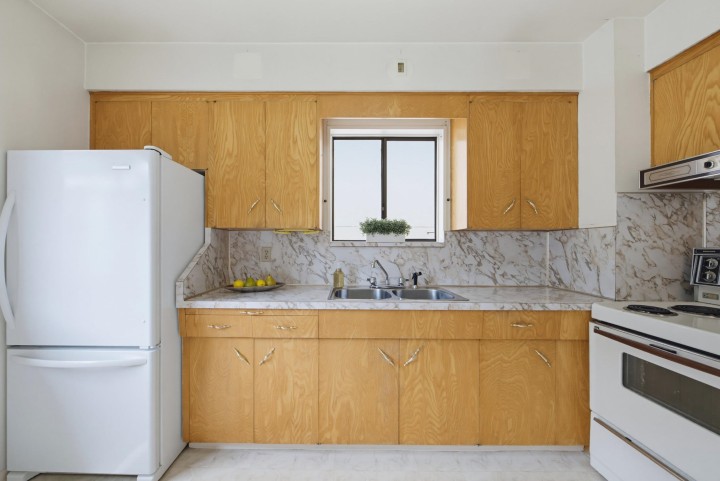 Photo 11 at 2546 Napier Street, Renfrew VE, Vancouver East