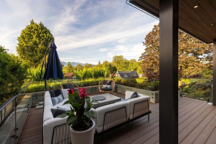Photo 4 at 4328 Locarno Crescent, Point Grey, Vancouver West