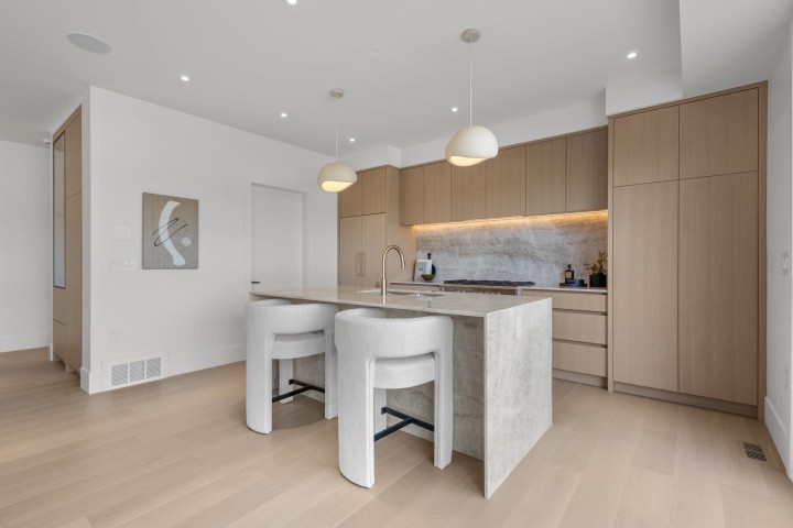 Photo 12 at 2 - 2425 Kitchener Street, Renfrew VE, Vancouver East