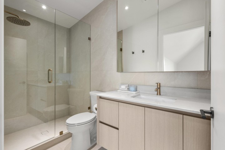 Photo 29 at 2 - 2425 Kitchener Street, Renfrew VE, Vancouver East