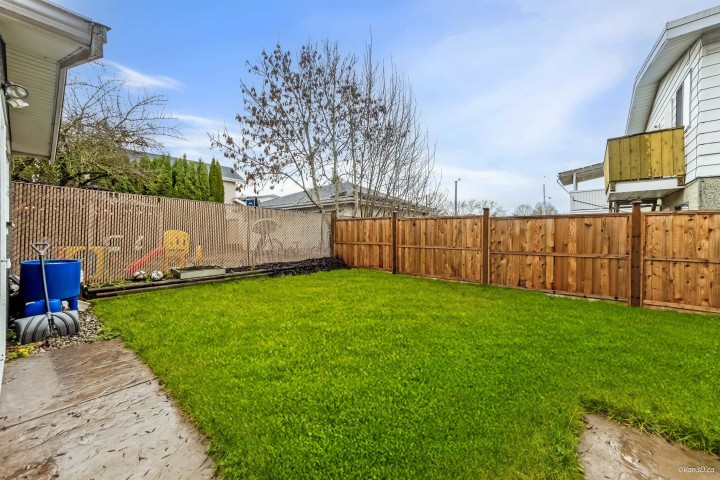 Photo 23 at 6167 Commercial Street, Killarney VE, Vancouver East