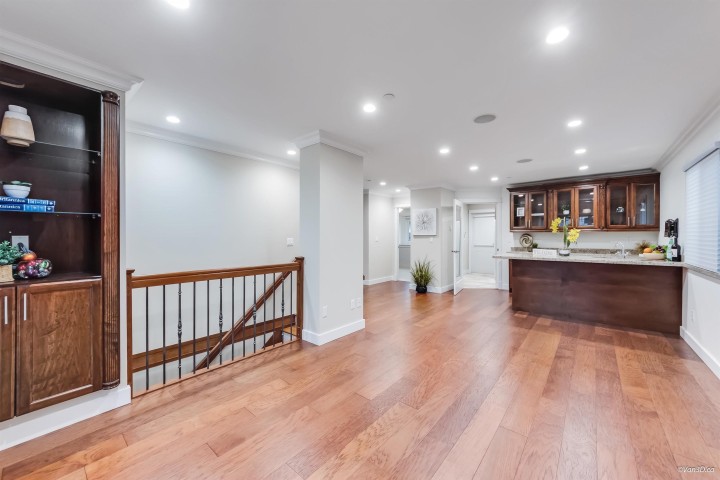 Photo 6 at 6167 Commercial Street, Killarney VE, Vancouver East