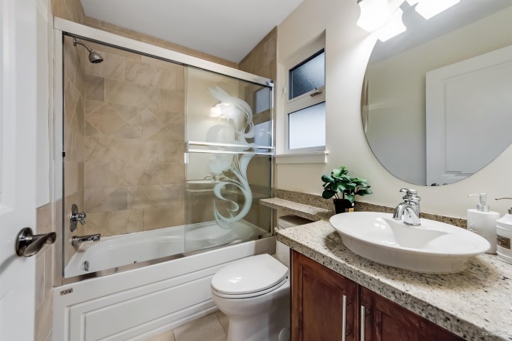 Photo 13 at 6167 Commercial Street, Killarney VE, Vancouver East