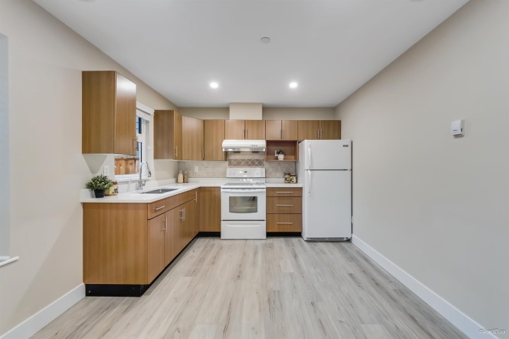 Photo 16 at 6167 Commercial Street, Killarney VE, Vancouver East