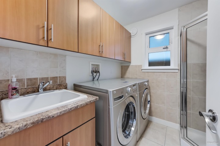 Photo 18 at 6167 Commercial Street, Killarney VE, Vancouver East