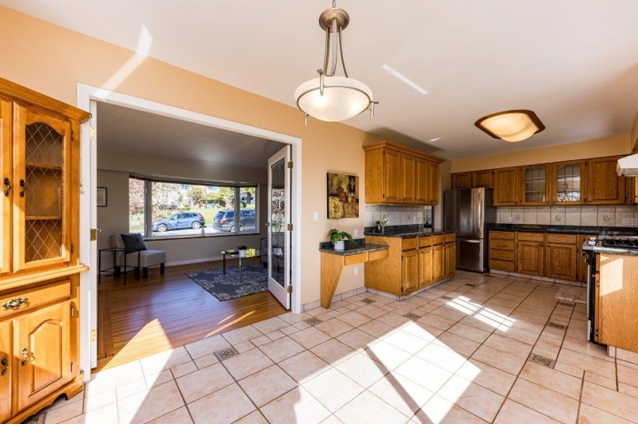 Photo 7 at 2094 Viewlynn Drive, Westlynn, North Vancouver