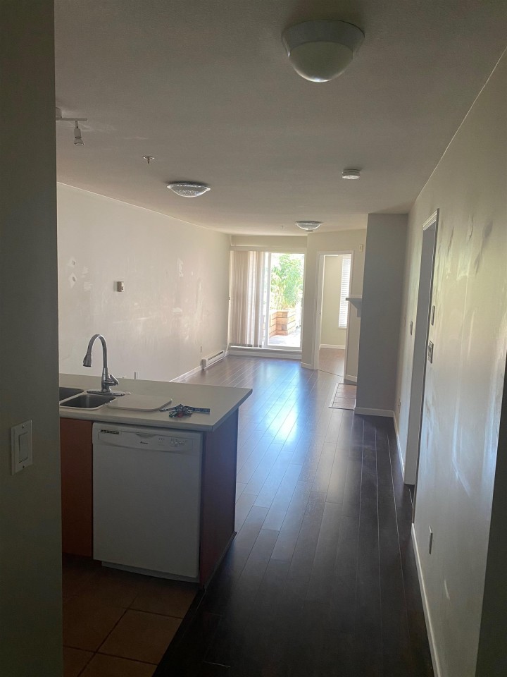 Photo 2 at 210 - 6991 Victoria Drive, Killarney VE, Vancouver East