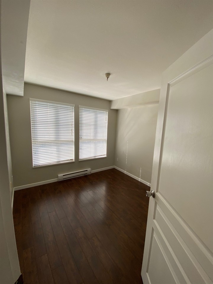 Photo 3 at 210 - 6991 Victoria Drive, Killarney VE, Vancouver East