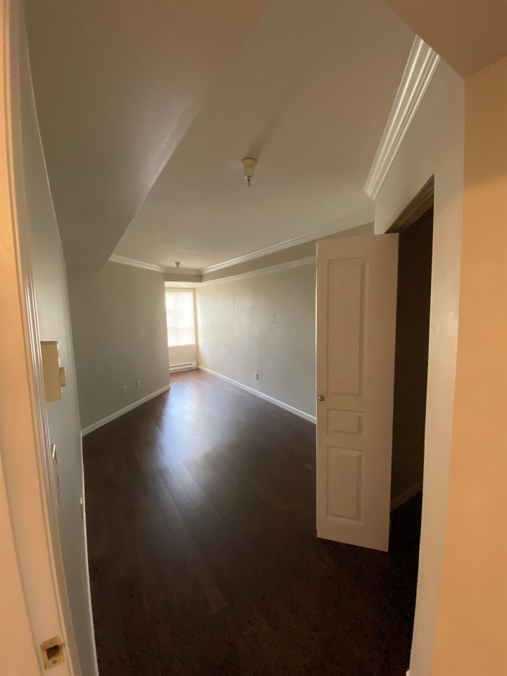 Photo 5 at 210 - 6991 Victoria Drive, Killarney VE, Vancouver East