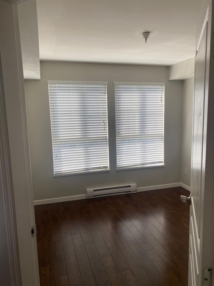 Photo 9 at 210 - 6991 Victoria Drive, Killarney VE, Vancouver East