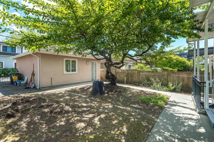 Photo 36 at 2304 Garden Drive, Grandview Woodland, Vancouver East