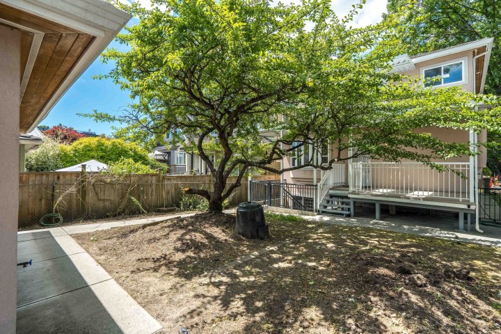 Photo 37 at 2304 Garden Drive, Grandview Woodland, Vancouver East
