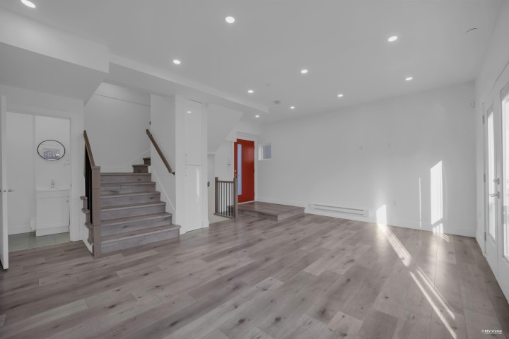 Photo 2 at 5140 Slocan Street, Collingwood VE, Vancouver East