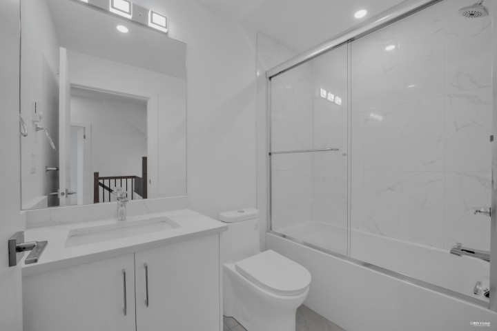 Photo 12 at 5140 Slocan Street, Collingwood VE, Vancouver East