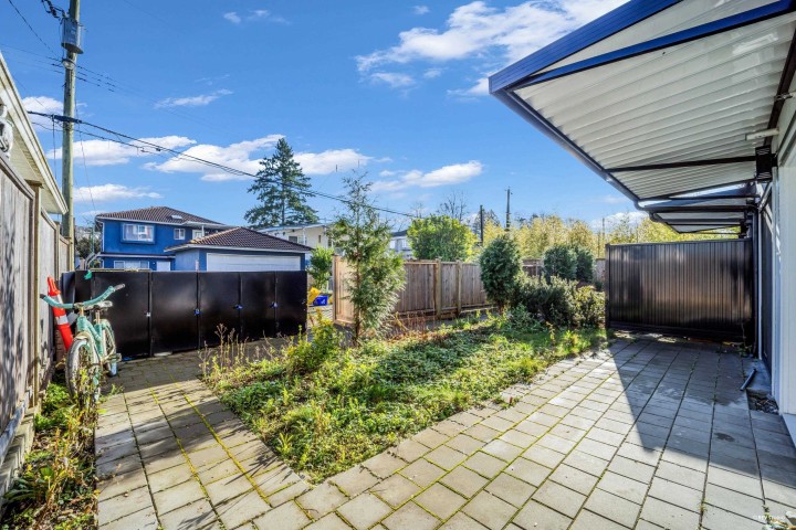 Photo 32 at 5140 Slocan Street, Collingwood VE, Vancouver East