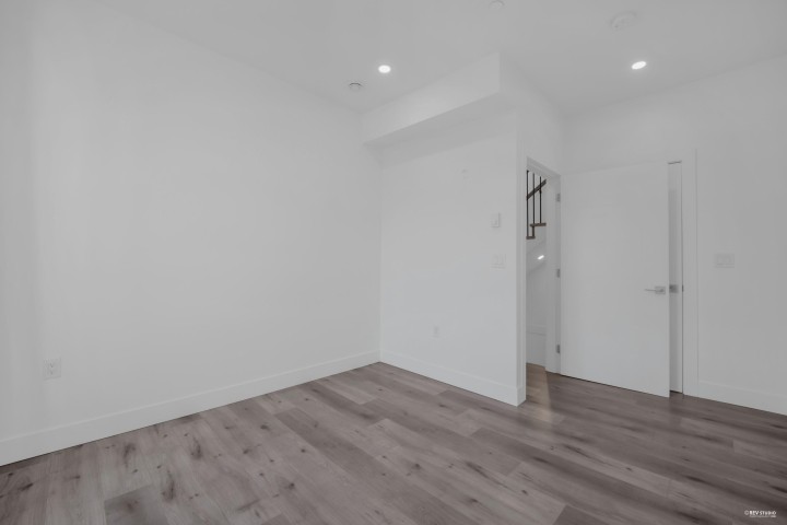 Photo 14 at 5140 Slocan Street, Collingwood VE, Vancouver East