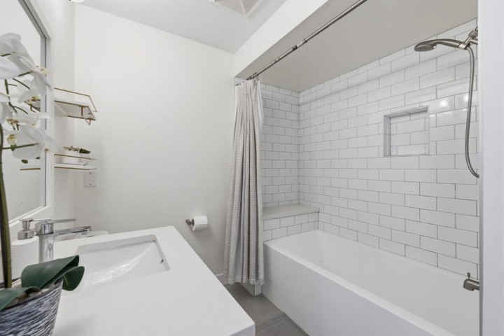 Photo 21 at 10 - 2118 Eastern Avenue, Central Lonsdale, North Vancouver