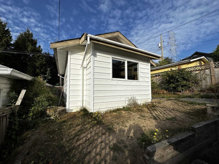 Photo 6 at 3635 Franklin Street, Hastings Sunrise, Vancouver East
