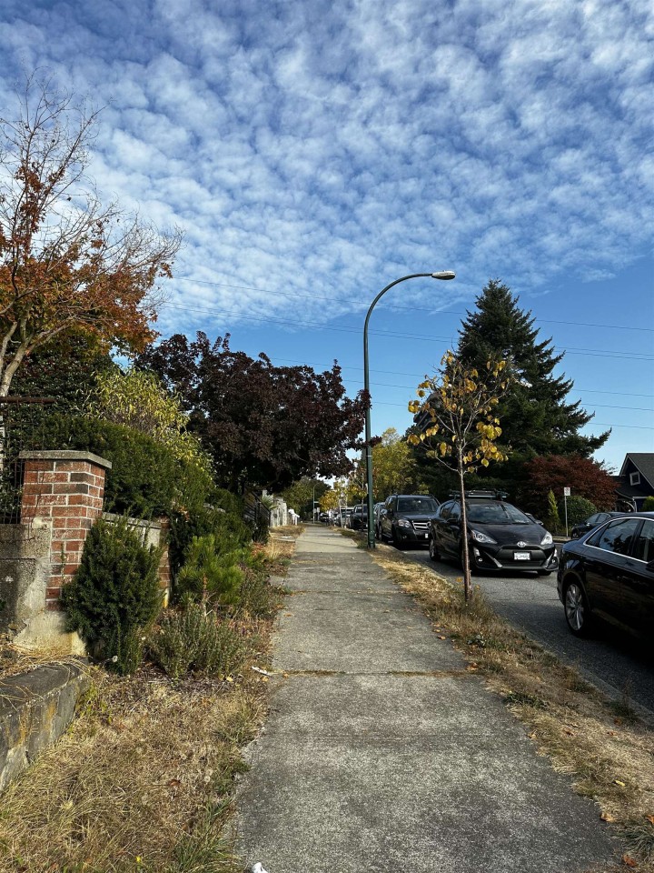 Photo 11 at 3635 Franklin Street, Hastings Sunrise, Vancouver East