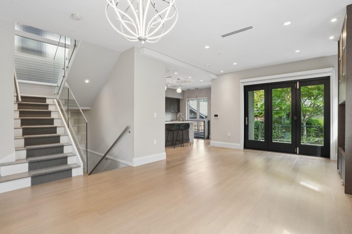 Photo 7 at 4481 W 15th Avenue, Point Grey, Vancouver West