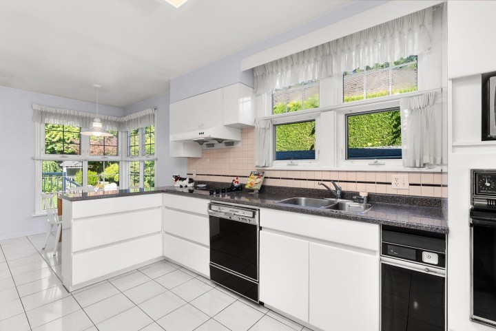 Photo 18 at 1537 W 40th Avenue, Shaughnessy, Vancouver West