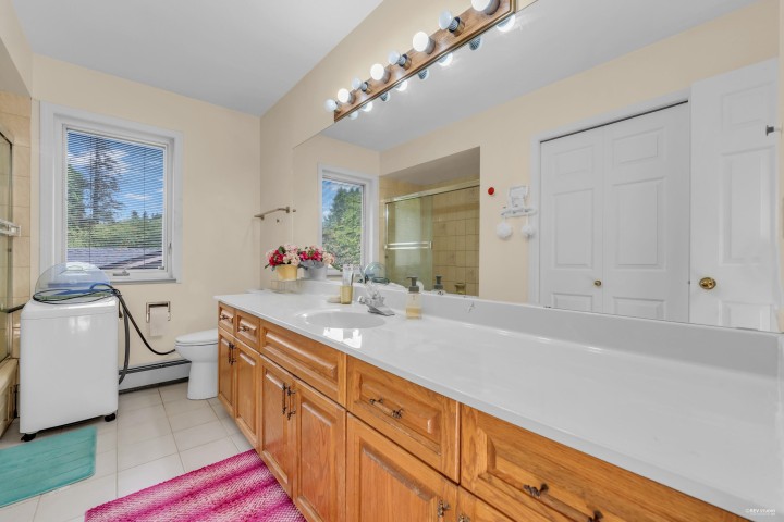 Photo 16 at 1338 W 54th Avenue, South Granville, Vancouver West