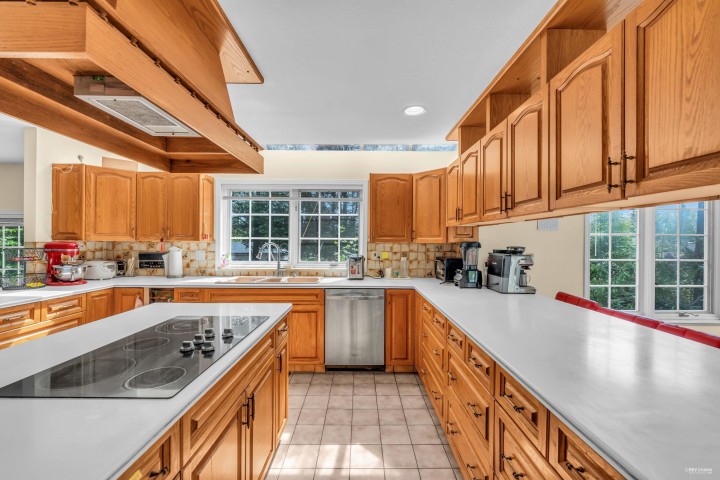 Photo 8 at 1338 W 54th Avenue, South Granville, Vancouver West
