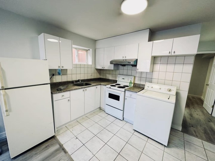 Photo 6 at 939 E 26th Avenue, Fraser VE, Vancouver East