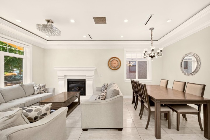 Photo 3 at 5886 Sherbrooke Street, Knight, Vancouver East
