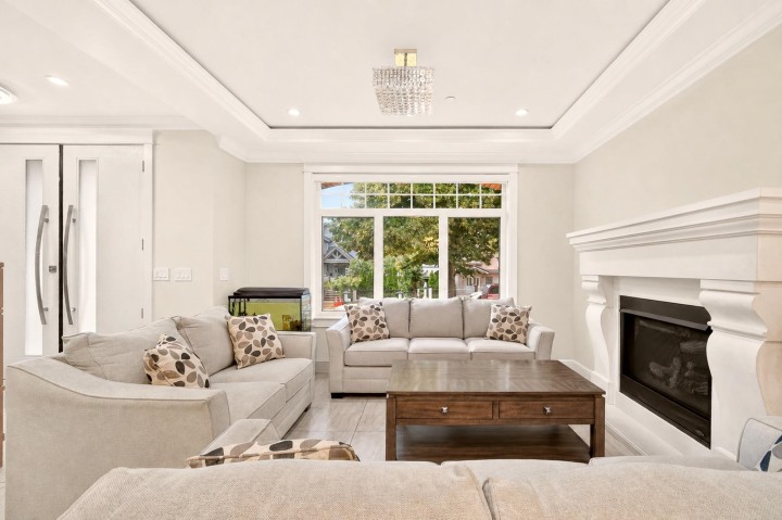 Photo 15 at 5886 Sherbrooke Street, Knight, Vancouver East