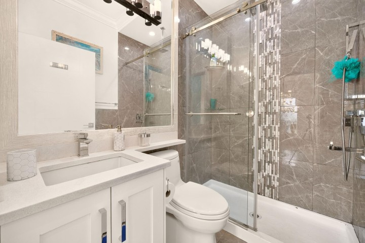 Photo 19 at 5886 Sherbrooke Street, Knight, Vancouver East