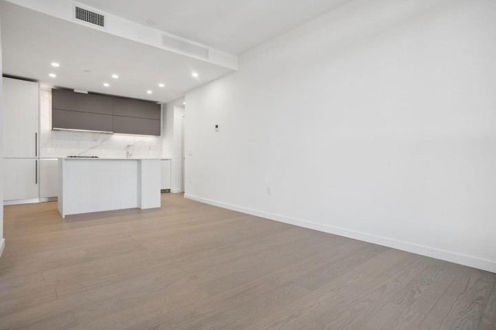 Photo 7 at 608 - 8415 Granville Street, S.W. Marine, Vancouver West
