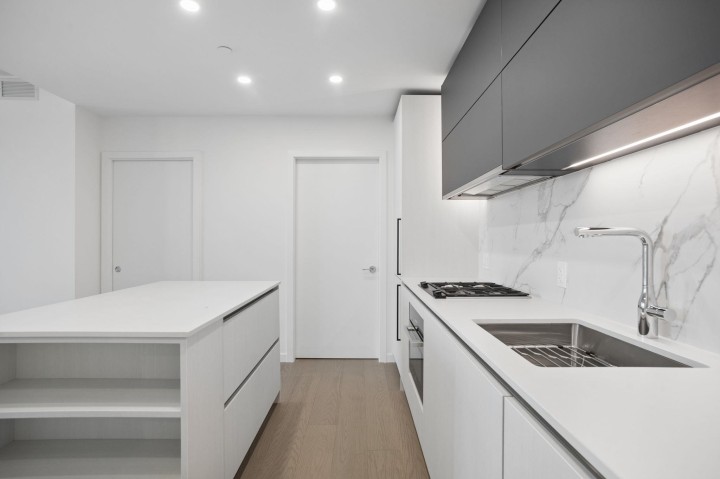 Photo 15 at 608 - 8415 Granville Street, S.W. Marine, Vancouver West