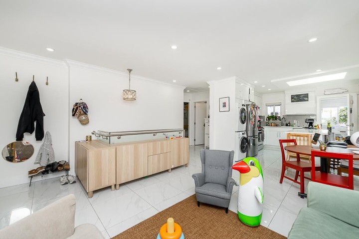Photo 6 at 2843 E 5th Avenue, Renfrew VE, Vancouver East