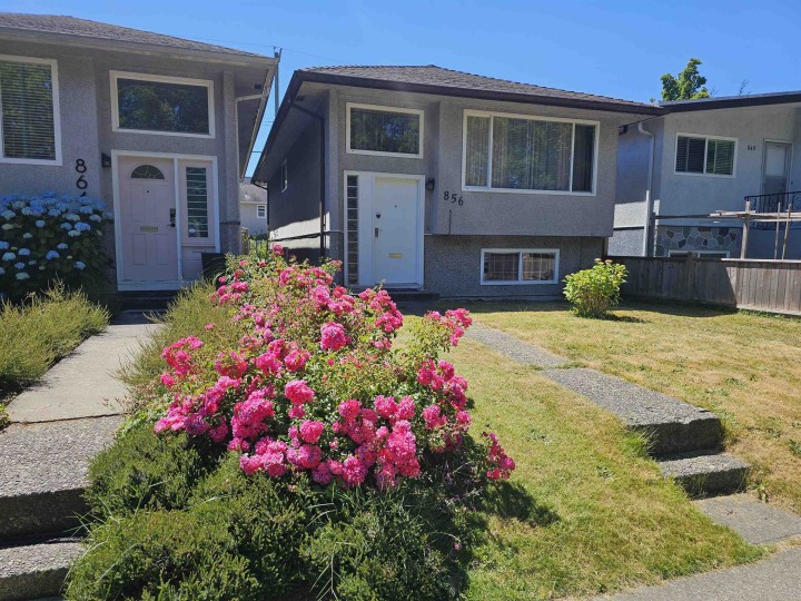 Photo 1 at 856 E 33rd Avenue, Fraser VE, Vancouver East