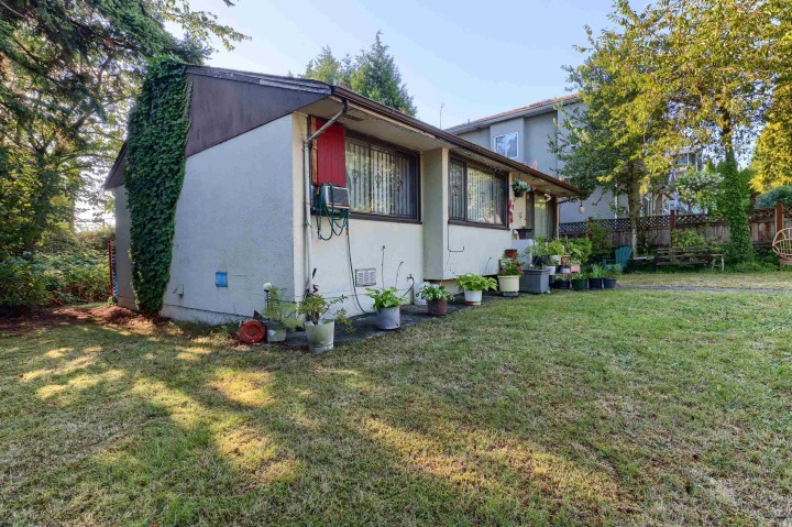 Photo 5 at 8287 Victoria Drive, Fraserview VE, Vancouver East