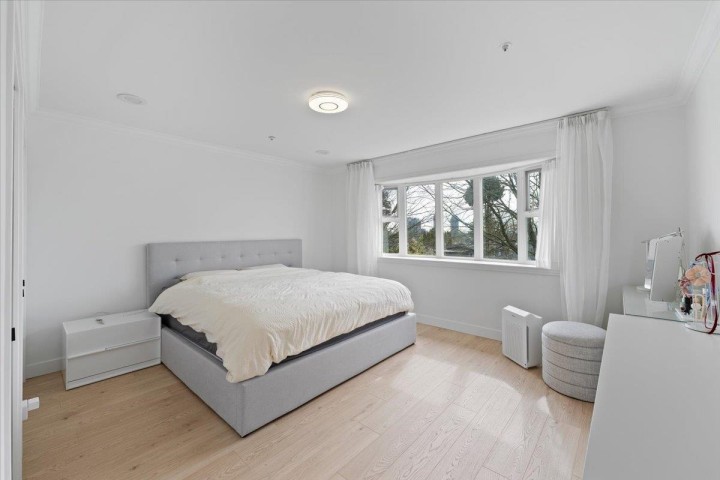 Photo 24 at 817 W 60th Avenue, Marpole, Vancouver West